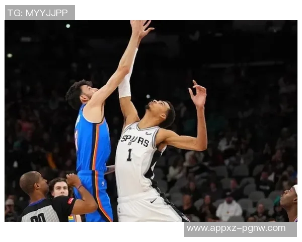 哈克斯空切接球一气呵成单臂隔扣文班亚马震撼全场 哈克斯空切接球一气呵成单臂隔扣文班亚马震撼全场